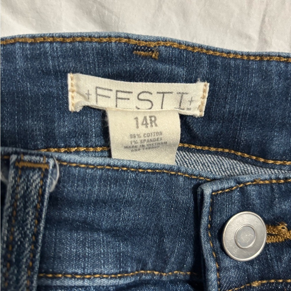 Torrid Classic Blue Ankle Jeans - Picture 1 of 2